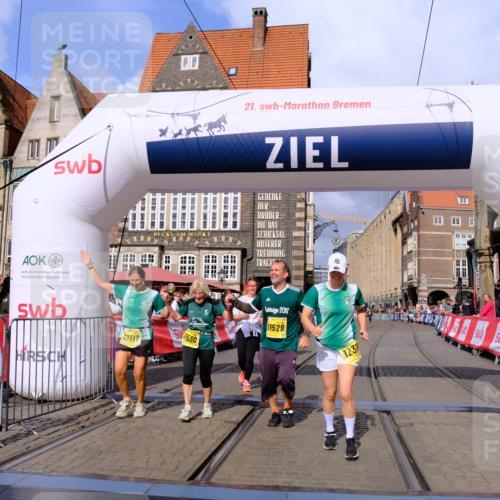 13.09.2026 - 21. swb-Marathon Bremen Tim E. http://msf.ph/oto/10348740 13.09.2026 11:20:56 Ziel 10161, 11529, 11530, 11541, 11675, 11980, 12153, 12316, 12317 meine-sportfotos.de