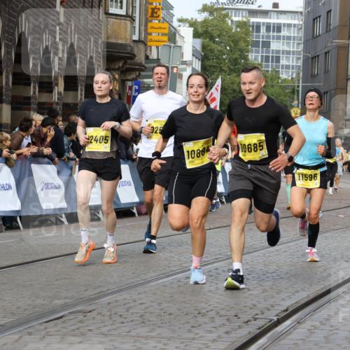 13.09.2026 - 21. swb-Marathon Bremen Strokosch-Dieckow http://msf.ph/oto/10348764 13.09.2026 10:53:58 Ziel 10141, 10174, 10222, 10227, 10478, 10479, 10626, 10684, 10838, 10845, 10886, 10905, 11242, 11446, 11502, 11590, 11800, 11950, 12056, 12119, 12308, 12331, 12341, 13597, 10822, 10947, 10996, 11010, 11290, 11329, 11361, 11765, 11998, 13531 meine-sportfotos.de