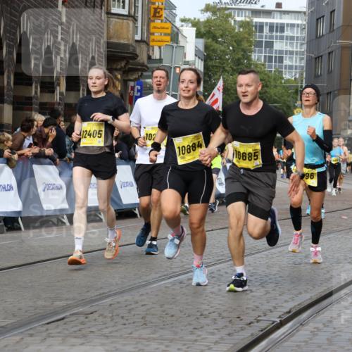13.09.2026 - 21. swb-Marathon Bremen Strokosch-Dieckow http://msf.ph/oto/10348788 13.09.2026 10:53:58 Ziel 10141, 10174, 10222, 10227, 10478, 10479, 10626, 10684, 10838, 10845, 10886, 10905, 11242, 11446, 11502, 11590, 11800, 11950, 12056, 12119, 12308, 12331, 12341, 13597, 10822, 10947, 10996, 11010, 11290, 11329, 11361, 11765, 11998, 13531 meine-sportfotos.de