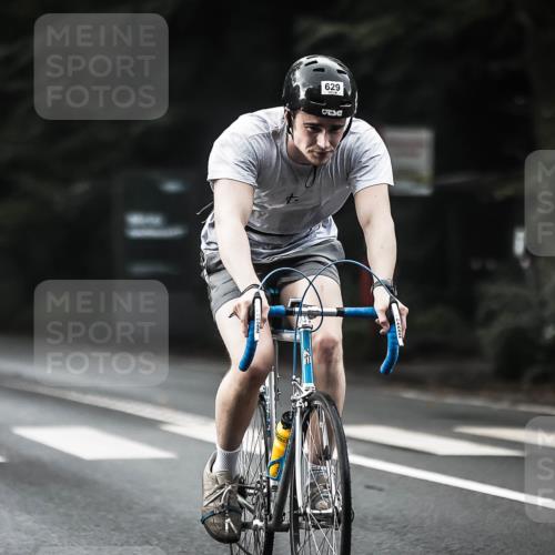 13.09.2026 - Stadtparktriathlon H.Heesch http://msf.ph/oto/10348806 13.09.2026 10:59:44 Radfahren 469, 490, 550, 584, 606, 629, 641, 646, 649 meine-sportfotos.de