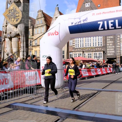 13.09.2026 - 21. swb-Marathon Bremen Tim E. http://msf.ph/oto/10348860 13.09.2026 11:21:13 Ziel 10407, 12542 meine-sportfotos.de