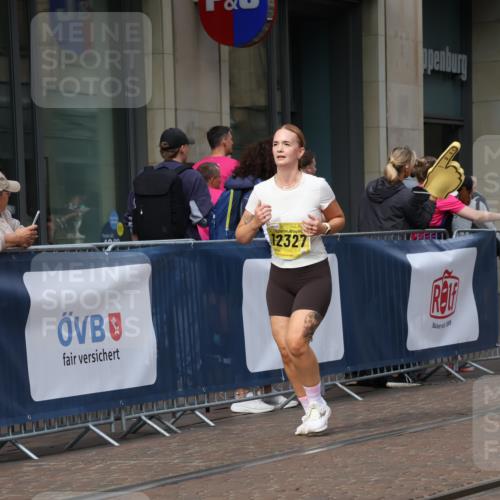 13.09.2026 - 21. swb-Marathon Bremen Strokosch-Dieckow http://msf.ph/oto/10348863 13.09.2026 11:12:12 Ziel 10213, 10354, 10406, 10414, 10743, 10874, 10875, 10909, 11090, 11657, 11716, 12234, 12327, 12497, 10490, 10582, 11052, 11585, 11633, 12012 meine-sportfotos.de