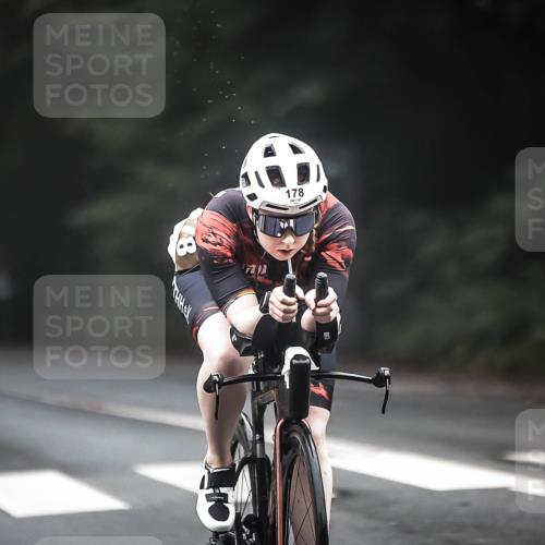 13.09.2026 - Stadtparktriathlon H.Heesch http://msf.ph/oto/10348878 13.09.2026 09:14:37 Radfahren 23, 81, 123, 178, 201 meine-sportfotos.de