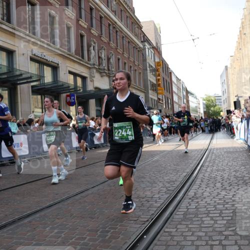 13.09.2026 - 21. swb-Marathon Bremen Strokosch-Dieckow http://msf.ph/oto/10348883 13.09.2026 13:31:03 Ziel 217, 922, 1398, 1600, 1627, 2244, 2602, 2707, 3152, 3343, 3392, 3396, 3579, 3762, 3859, 4258, 4477, 4647, 4889, 5375, 5504, 5673, 5720, 5765, 5979, 6039, 6147, 6619, 6968, 6971, 7001, 7296, 7812, 8035, 8097, 8239, 8339, 8342, 8726, 9147, 9155, 9274, 9337, 9822, 9969, 9977, 13066, 244, 1189, 1479, 1533, 1771, 1841, 1941, 2513, 2802, 2902, 2985, 3360, 3800, 4251, 4920, 5600, 5681, 5802, 6307, 7198, 7760, 7798, 8543 meine-sportfotos.de