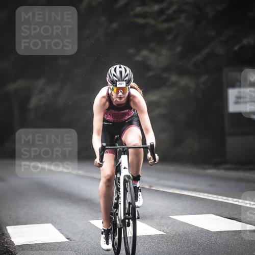 13.09.2026 - Stadtparktriathlon H.Heesch http://msf.ph/oto/10348909 13.09.2026 09:14:40 Radfahren 81, 178, 201 meine-sportfotos.de