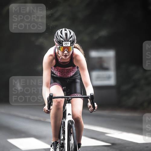 13.09.2026 - Stadtparktriathlon H.Heesch http://msf.ph/oto/10348926 13.09.2026 09:14:40 Radfahren 81, 178, 201 meine-sportfotos.de