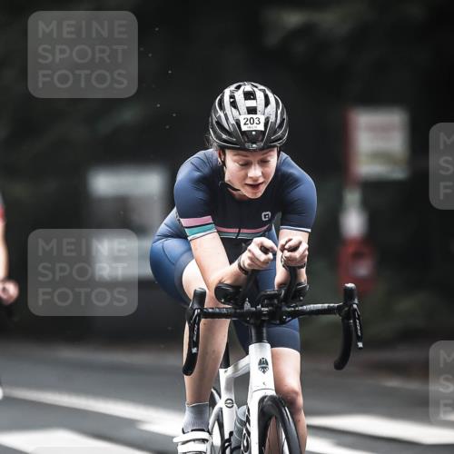13.09.2026 - Stadtparktriathlon H.Heesch http://msf.ph/oto/10349036 13.09.2026 09:15:08 Radfahren 9, 29, 142, 163, 203 meine-sportfotos.de