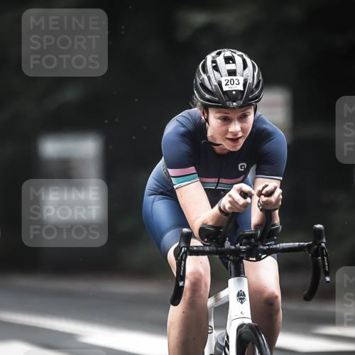 13.09.2026 - Stadtparktriathlon H.Heesch http://msf.ph/oto/10349038 13.09.2026 09:15:09 Radfahren 9, 29, 142, 163, 203 meine-sportfotos.de