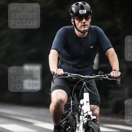 13.09.2026 - Stadtparktriathlon H.Heesch http://msf.ph/oto/10349044 13.09.2026 11:00:04 Radfahren 366, 375, 387, 482, 543, 555, 562, 568, 660, 697 meine-sportfotos.de