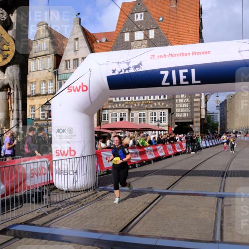 13.09.2026 - 21. swb-Marathon Bremen Tim E. http://msf.ph/oto/10349057 13.09.2026 11:22:09 Ziel 11104, 11639, 12211 meine-sportfotos.de