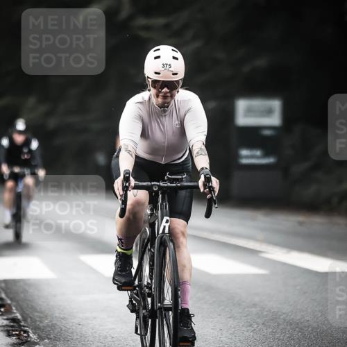 13.09.2026 - Stadtparktriathlon H.Heesch http://msf.ph/oto/10349064 13.09.2026 11:00:09 Radfahren 375, 431, 482, 489, 543, 660, 697 meine-sportfotos.de