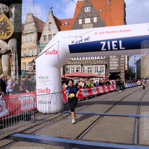 13.09.2026 - 21. swb-Marathon Bremen Tim E. http://msf.ph/oto/10349067 13.09.2026 11:22:09 Ziel 11104, 11639, 12211 meine-sportfotos.de