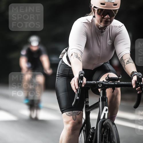 13.09.2026 - Stadtparktriathlon H.Heesch http://msf.ph/oto/10349083 13.09.2026 11:00:10 Radfahren 375, 431, 482, 489, 543, 660 meine-sportfotos.de