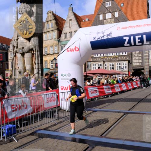13.09.2026 - 21. swb-Marathon Bremen Tim E. http://msf.ph/oto/10349087 13.09.2026 11:22:10 Ziel 11104, 11639, 12157, 12211 meine-sportfotos.de
