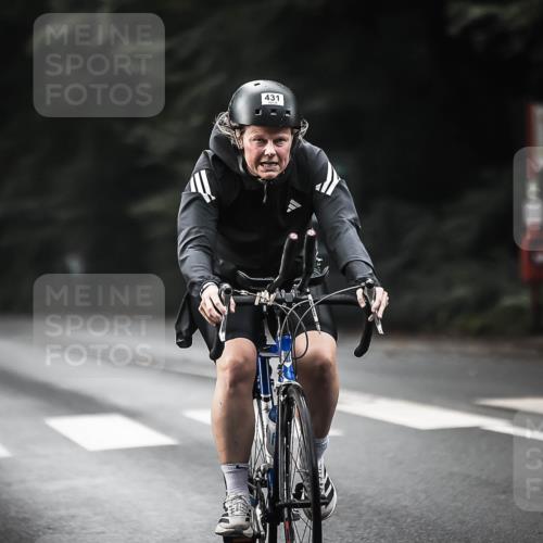 13.09.2026 - Stadtparktriathlon H.Heesch http://msf.ph/oto/10349092 13.09.2026 11:00:12 Radfahren 375, 431, 482, 489, 543, 660 meine-sportfotos.de