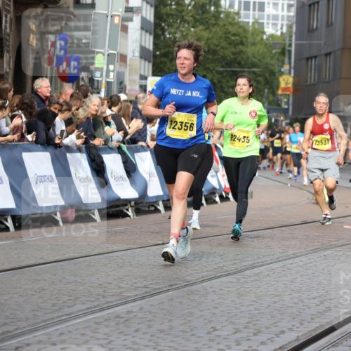 13.09.2026 - 21. swb-Marathon Bremen Strokosch-Dieckow http://msf.ph/oto/10349119 13.09.2026 10:54:05 Ziel 10141, 10174, 10222, 10227, 10255, 10478, 10684, 10685, 10708, 10838, 10845, 10905, 11242, 11446, 11489, 11502, 11596, 11950, 12119, 12331, 12341, 12405, 12492, 12515, 13597, 10359, 10577, 10749, 10996, 11099, 11118, 11329, 11361, 11476, 11765, 11843, 11989, 11998 meine-sportfotos.de
