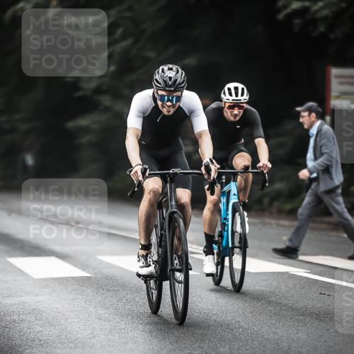 13.09.2026 - Stadtparktriathlon H.Heesch http://msf.ph/oto/10349139 13.09.2026 11:00:22 Radfahren 479, 529, 553 meine-sportfotos.de