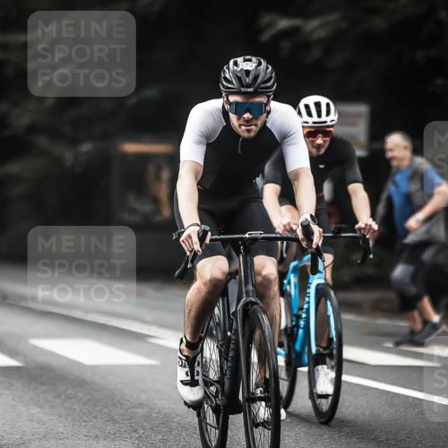 13.09.2026 - Stadtparktriathlon H.Heesch http://msf.ph/oto/10349151 13.09.2026 11:00:22 Radfahren 479, 529, 553 meine-sportfotos.de