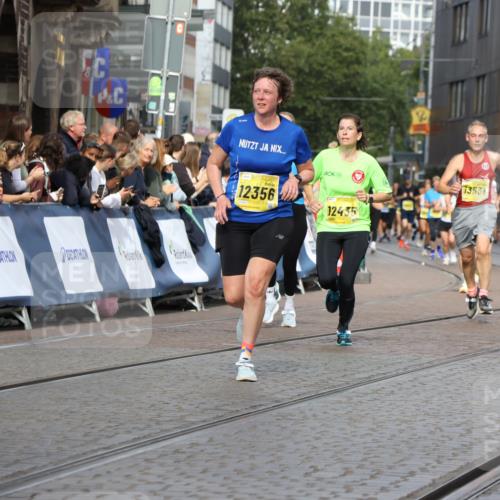13.09.2026 - 21. swb-Marathon Bremen Strokosch-Dieckow http://msf.ph/oto/10349155 13.09.2026 10:54:06 Ziel 10141, 10174, 10227, 10255, 10478, 10579, 10684, 10685, 10708, 10838, 10845, 10905, 11206, 11446, 11489, 11502, 11596, 11950, 12119, 12244, 12331, 12341, 12405, 12492, 12515, 13597, 10359, 10503, 10577, 10749, 10837, 10996, 11099, 11118, 11329, 11361, 11476, 11765, 11843, 11989, 11998 meine-sportfotos.de