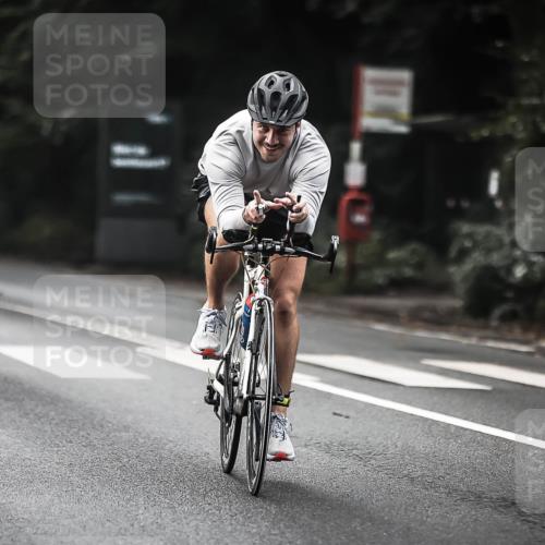 13.09.2026 - Stadtparktriathlon H.Heesch http://msf.ph/oto/10349176 13.09.2026 11:00:28 Radfahren 401, 471, 479, 553, 569, 684 meine-sportfotos.de
