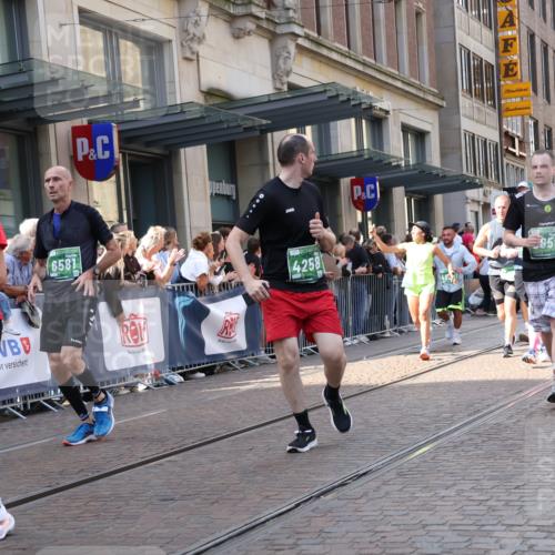13.09.2026 - 21. swb-Marathon Bremen Strokosch-Dieckow http://msf.ph/oto/10349266 13.09.2026 13:31:13 Ziel 310, 922, 1600, 1627, 2602, 2707, 3152, 3343, 3392, 3579, 3858, 3859, 4164, 4258, 4273, 4477, 4692, 4889, 5375, 5426, 5504, 5720, 5765, 5979, 6039, 6062, 6100, 6147, 6193, 6581, 6602, 6968, 6971, 7001, 7032, 7296, 7608, 7941, 8035, 8042, 8205, 8206, 8239, 8339, 8342, 8364, 8495, 8522, 9147, 9155, 9293, 9568, 9822, 9903, 13066, 217, 244, 1189, 1398, 1479, 2244, 2513, 2802, 2902, 3360, 3396, 3762, 3800, 4251, 4477, 5600, 6307, 7198, 7760, 7798, 8543 meine-sportfotos.de