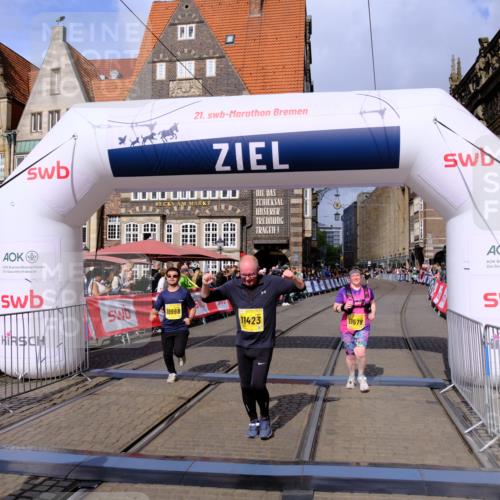 13.09.2026 - 21. swb-Marathon Bremen Tim E. http://msf.ph/oto/10349273 13.09.2026 11:22:41 Ziel 10710, 10968, 11423, 11579, 12444 meine-sportfotos.de