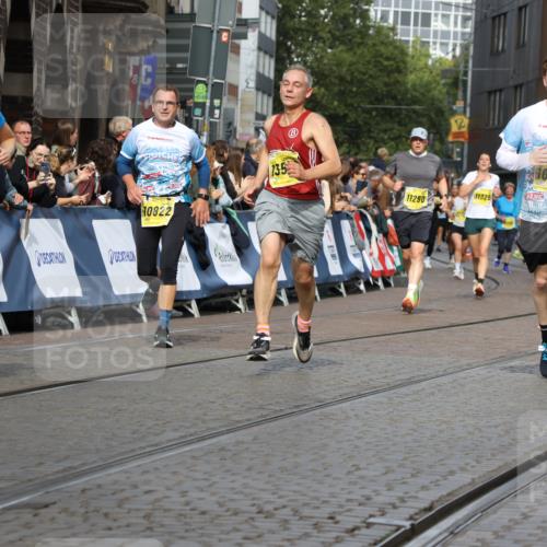 13.09.2026 - 21. swb-Marathon Bremen Strokosch-Dieckow http://msf.ph/oto/10349283 13.09.2026 10:54:09 Ziel 10141, 10174, 10227, 10255, 10478, 10579, 10684, 10685, 10708, 10838, 10905, 11206, 11489, 11502, 11596, 11950, 12075, 12244, 12331, 12341, 12356, 12405, 12435, 12492, 12515, 13597, 10359, 10503, 10577, 10631, 10749, 10837, 10884, 10996, 11099, 11118, 11361, 11476, 11765, 11843, 11989, 11998 meine-sportfotos.de