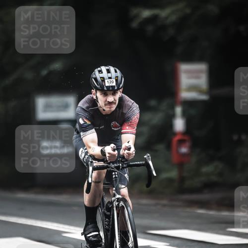 13.09.2026 - Stadtparktriathlon H.Heesch http://msf.ph/oto/10349303 13.09.2026 09:15:42 Radfahren 39, 117, 120 meine-sportfotos.de