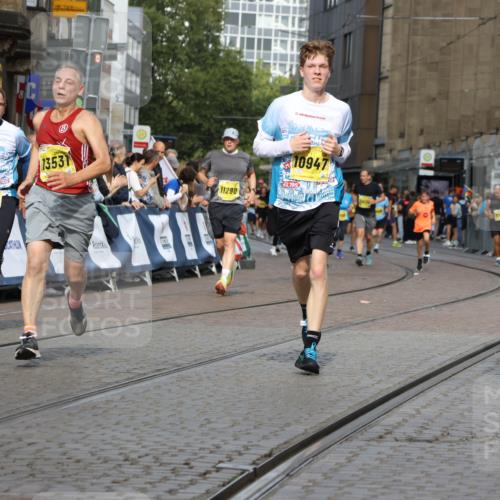13.09.2026 - 21. swb-Marathon Bremen Strokosch-Dieckow http://msf.ph/oto/10349305 13.09.2026 10:54:09 Ziel 10141, 10174, 10227, 10255, 10478, 10579, 10684, 10685, 10708, 10838, 10905, 11206, 11489, 11502, 11596, 11950, 12075, 12244, 12331, 12341, 12356, 12405, 12435, 12492, 12515, 13597, 10359, 10503, 10577, 10631, 10749, 10837, 10884, 10996, 11099, 11118, 11361, 11476, 11765, 11843, 11989, 11998 meine-sportfotos.de