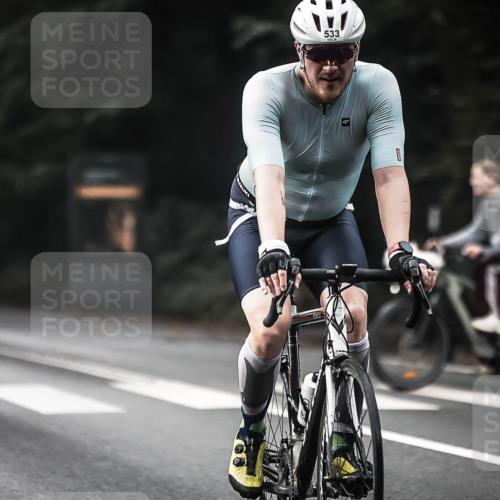 13.09.2026 - Stadtparktriathlon H.Heesch http://msf.ph/oto/10349321 13.09.2026 11:00:44 Radfahren 533, 579, 581, 663 meine-sportfotos.de