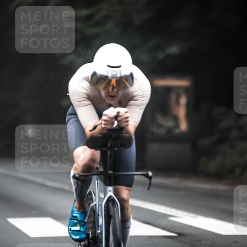 13.09.2026 - Stadtparktriathlon H.Heesch http://msf.ph/oto/10349339 13.09.2026 09:15:51 Radfahren 90, 95 meine-sportfotos.de