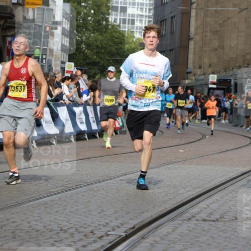 13.09.2026 - 21. swb-Marathon Bremen Strokosch-Dieckow http://msf.ph/oto/10349344 13.09.2026 10:54:10 Ziel 10141, 10174, 10227, 10255, 10478, 10579, 10684, 10685, 10708, 10838, 10905, 10947, 11206, 11489, 11502, 11596, 11950, 12075, 12244, 12331, 12341, 12356, 12405, 12435, 12492, 12515, 13597, 10359, 10503, 10577, 10631, 10749, 10837, 10884, 10996, 11099, 11118, 11361, 11476, 11843, 11989 meine-sportfotos.de