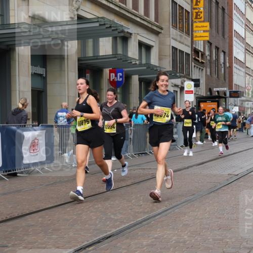 13.09.2026 - 21. swb-Marathon Bremen Strokosch-Dieckow http://msf.ph/oto/10349348 13.09.2026 11:12:29 Ziel 10354, 10483, 10743, 10874, 10875, 11090, 11606, 11657, 11671, 11832, 12050, 12234, 12423, 12497, 10213, 10406, 10414, 10909, 11052, 11090, 11633, 11716, 12012, 12327 meine-sportfotos.de