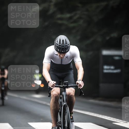 13.09.2026 - Stadtparktriathlon H.Heesch http://msf.ph/oto/10349358 13.09.2026 09:16:02 Radfahren 19, 93, 168, 189 meine-sportfotos.de