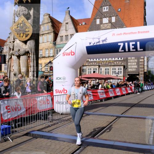 13.09.2026 - 21. swb-Marathon Bremen Tim E. http://msf.ph/oto/10349450 13.09.2026 11:22:45 Ziel 10710, 10968, 11423, 11579, 12444 meine-sportfotos.de