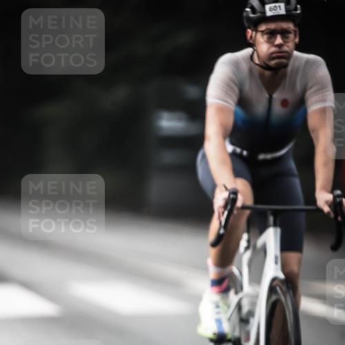 13.09.2026 - Stadtparktriathlon H.Heesch http://msf.ph/oto/10349461 13.09.2026 11:01:08 Radfahren 601, 1797 meine-sportfotos.de