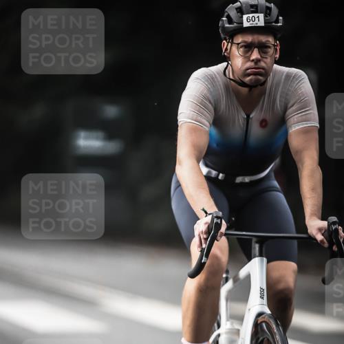 13.09.2026 - Stadtparktriathlon H.Heesch http://msf.ph/oto/10349463 13.09.2026 11:01:09 Radfahren 594, 601, 1797 meine-sportfotos.de
