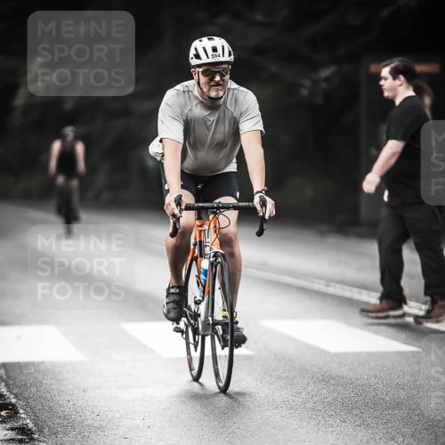 13.09.2026 - Stadtparktriathlon H.Heesch http://msf.ph/oto/10349467 13.09.2026 11:01:14 Radfahren 594, 601, 676, 1798 meine-sportfotos.de