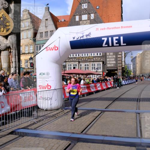13.09.2026 - 21. swb-Marathon Bremen Tim E. http://msf.ph/oto/10349499 13.09.2026 11:23:16 Ziel 12083 meine-sportfotos.de