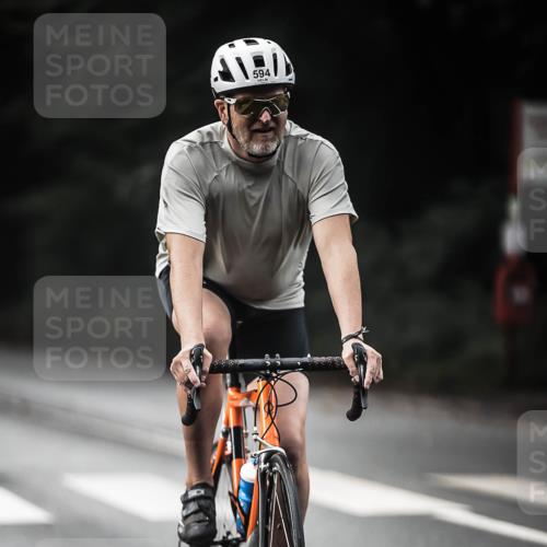 13.09.2026 - Stadtparktriathlon H.Heesch http://msf.ph/oto/10349502 13.09.2026 11:01:15 Radfahren 594, 676, 1798 meine-sportfotos.de