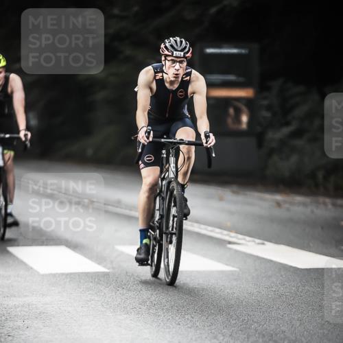 13.09.2026 - Stadtparktriathlon H.Heesch http://msf.ph/oto/10349504 13.09.2026 11:01:18 Radfahren 542, 594, 676, 1798 meine-sportfotos.de