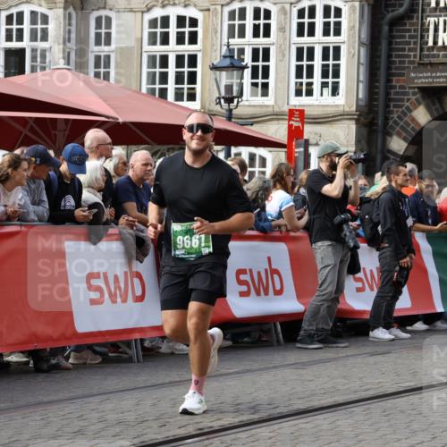 13.09.2026 - 21. swb-Marathon Bremen Strokosch-Dieckow http://msf.ph/oto/10349546 13.09.2026 13:29:09 Ziel 430, 722, 725, 936, 1014, 2276, 2378, 2851, 2891, 3348, 3419, 3444, 3665, 4102, 4564, 5267, 5531, 5691, 5865, 6099, 6817, 6937, 6955, 7134, 7263, 7527, 8984, 8985, 9176, 9562, 13012, 13174, 132, 303, 596, 651, 1365, 1387, 1545, 1823, 2023, 2867, 3258, 3796, 3846, 3912, 4541, 5036, 6030, 6103, 7149, 7361, 7631, 7860, 8007, 8066, 8099, 8277, 8338, 8675, 9249, 9889, 10128 meine-sportfotos.de