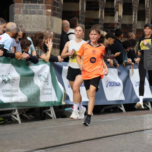 13.09.2026 - 21. swb-Marathon Bremen Strokosch-Dieckow http://msf.ph/oto/10349594 13.09.2026 10:54:18 Ziel 10255, 10579, 10684, 10685, 10708, 10822, 10947, 11010, 11206, 11290, 11489, 11596, 12075, 12244, 12356, 12405, 12435, 12492, 12515, 13531, 10067, 10146, 10410, 10503, 10577, 10631, 10749, 10765, 10837, 10884, 11039, 11099, 11389, 11593, 12265, 12328, 12467 meine-sportfotos.de