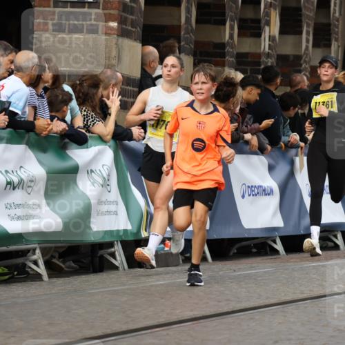 13.09.2026 - 21. swb-Marathon Bremen Strokosch-Dieckow http://msf.ph/oto/10349610 13.09.2026 10:54:18 Ziel 10255, 10579, 10684, 10685, 10708, 10822, 10947, 11010, 11206, 11290, 11489, 11596, 12075, 12244, 12356, 12405, 12435, 12492, 12515, 13531, 10067, 10146, 10410, 10503, 10577, 10631, 10749, 10765, 10837, 10884, 11039, 11099, 11389, 11593, 12265, 12328, 12467 meine-sportfotos.de