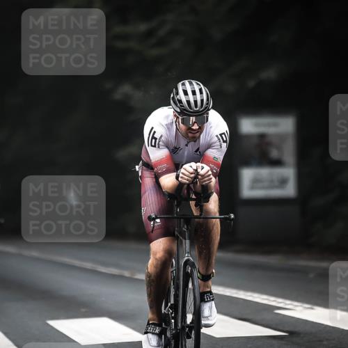 13.09.2026 - Stadtparktriathlon H.Heesch http://msf.ph/oto/10349632 13.09.2026 09:16:37 Radfahren 60, 83, 127, 179, 190 meine-sportfotos.de
