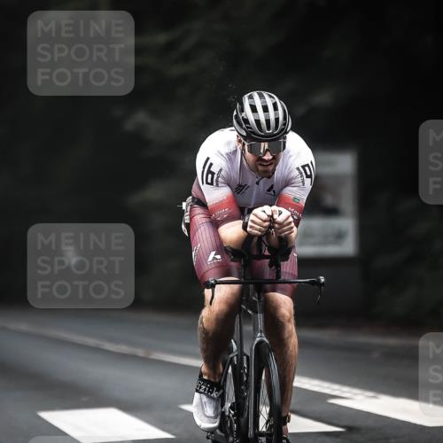 13.09.2026 - Stadtparktriathlon H.Heesch http://msf.ph/oto/10349635 13.09.2026 09:16:37 Radfahren 60, 83, 127, 179, 190 meine-sportfotos.de