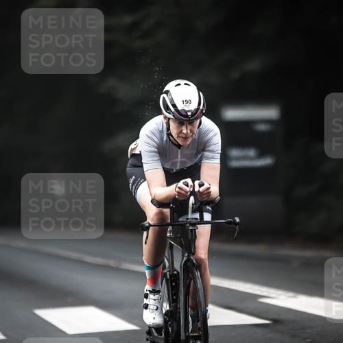 13.09.2026 - Stadtparktriathlon H.Heesch http://msf.ph/oto/10349641 13.09.2026 09:16:38 Radfahren 60, 83, 127, 179, 190 meine-sportfotos.de