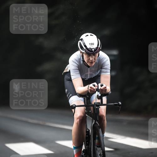 13.09.2026 - Stadtparktriathlon H.Heesch http://msf.ph/oto/10349645 13.09.2026 09:16:38 Radfahren 60, 83, 127, 179, 190 meine-sportfotos.de