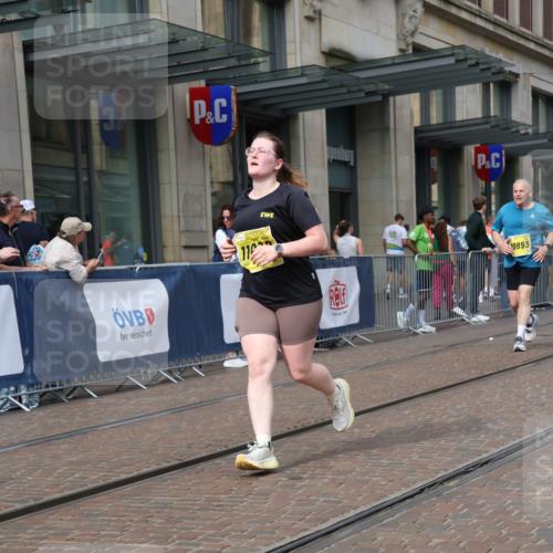 13.09.2026 - 21. swb-Marathon Bremen Strokosch-Dieckow http://msf.ph/oto/10349648 13.09.2026 11:12:46 Ziel 10483, 10804, 10893, 11048, 11357, 11606, 11627, 11671, 11832, 12050, 12060, 12393, 12418, 10354, 10483, 10743, 10874, 10875, 10909, 11090, 11657, 12234, 12423, 12497 meine-sportfotos.de