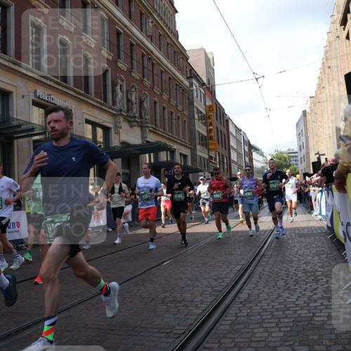 13.09.2026 - 21. swb-Marathon Bremen Strokosch-Dieckow http://msf.ph/oto/10349680 13.09.2026 13:31:24 Ziel 310, 578, 846, 922, 1600, 3115, 3205, 3239, 3244, 3278, 3858, 3859, 3989, 4030, 4164, 4258, 4273, 4692, 4889, 4998, 5158, 5325, 5363, 5426, 5899, 6039, 6062, 6100, 6193, 6213, 6354, 6581, 6602, 6971, 7032, 7242, 7260, 7608, 7790, 7941, 7964, 8042, 8078, 8166, 8205, 8206, 8239, 8247, 8364, 8495, 8522, 9016, 9033, 9155, 9188, 9293, 9568, 9785, 9903, 9914, 13151, 13231, 217, 922, 1398, 1627, 2244, 2513, 2602, 2707, 2802, 3152, 3343, 3392, 3396, 3579, 3762, 3800, 4477 meine-sportfotos.de
